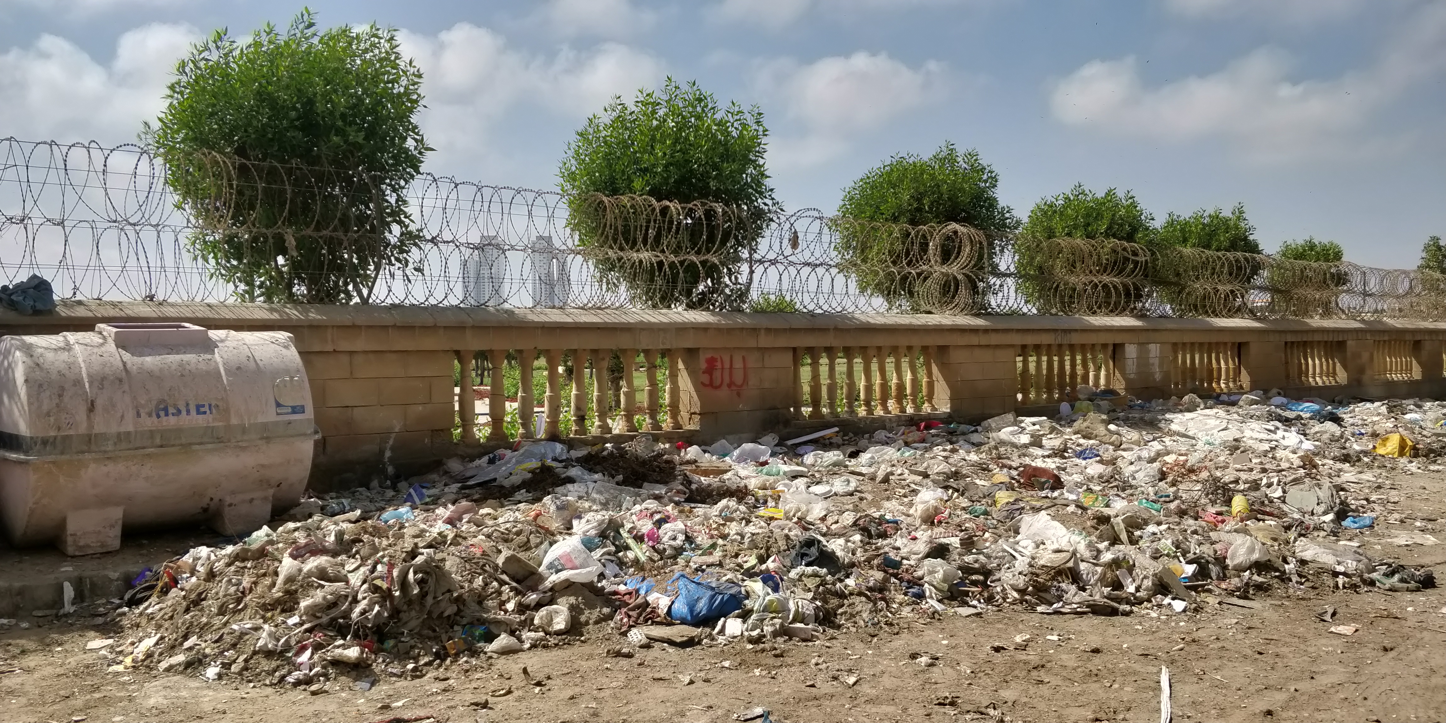 Street rubbish in Pakistan